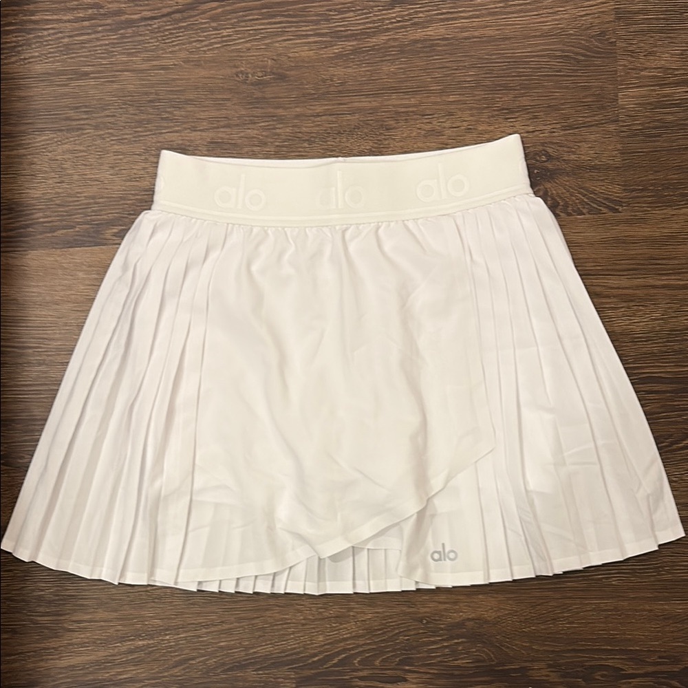ALO Yoga Women's White Pleated Skirt